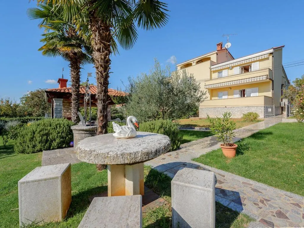 Gulic 1 Comfortable Holiday Residence Porec