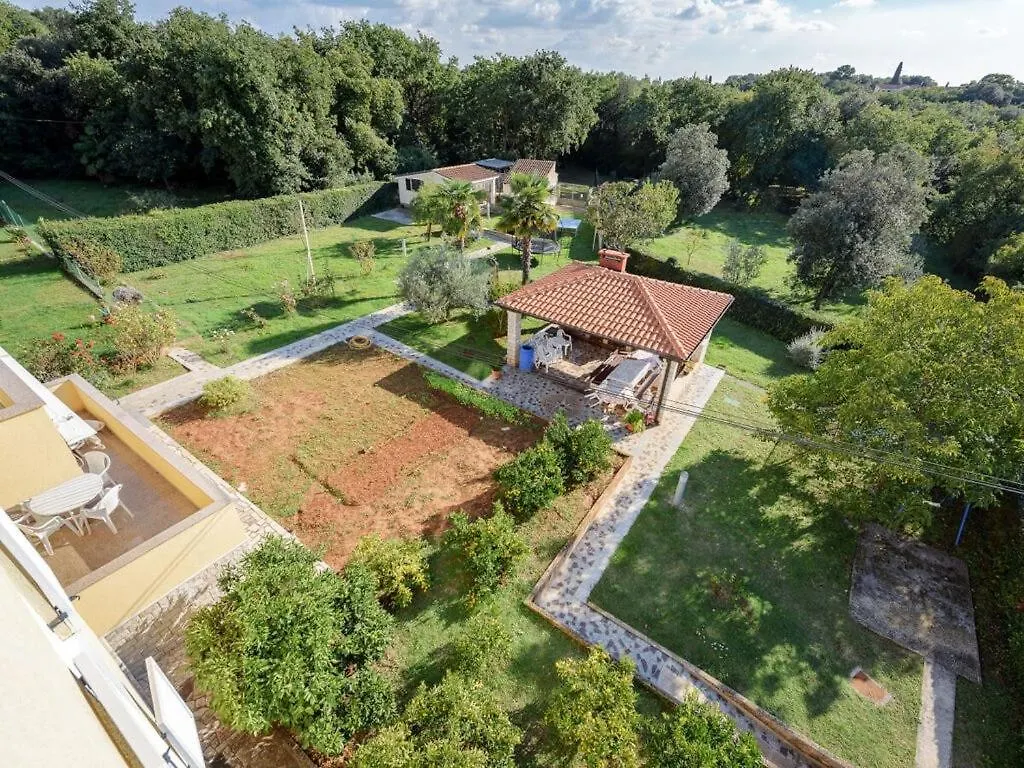 Gulic 1 Comfortable Holiday Residence Porec