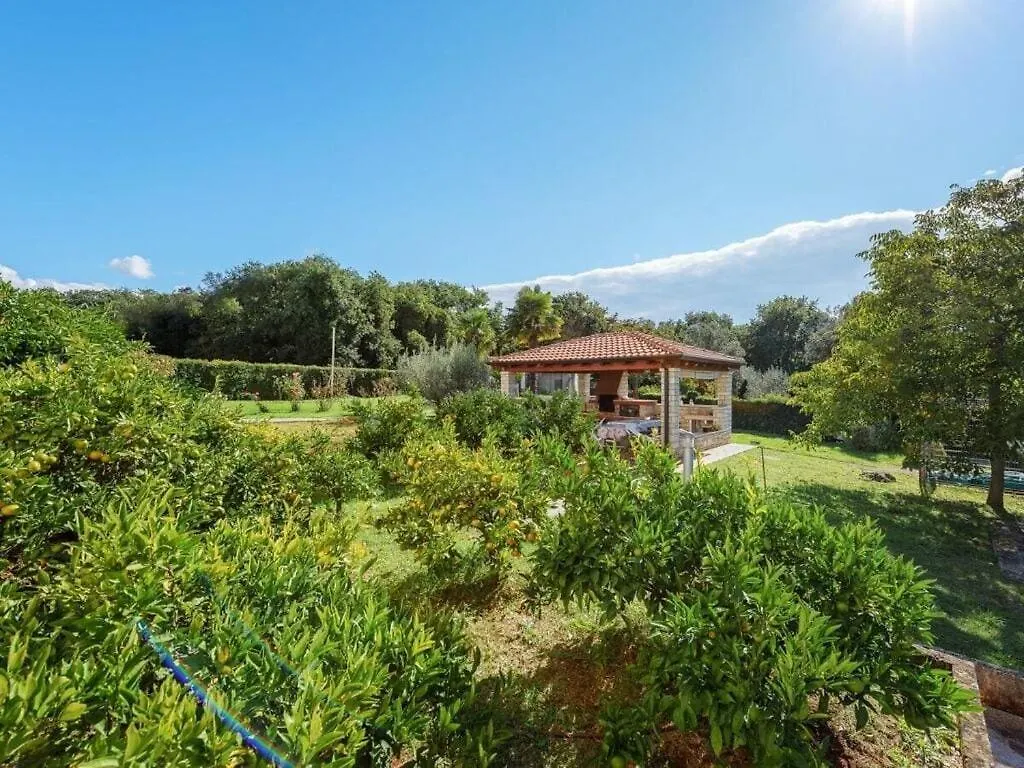 Gulic 1 Comfortable Holiday Residence Porec
